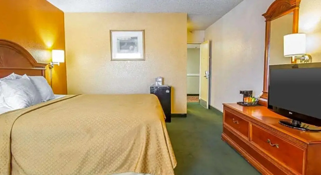 Номер Standard Quality Inn Tucson Downtown near Convention Center