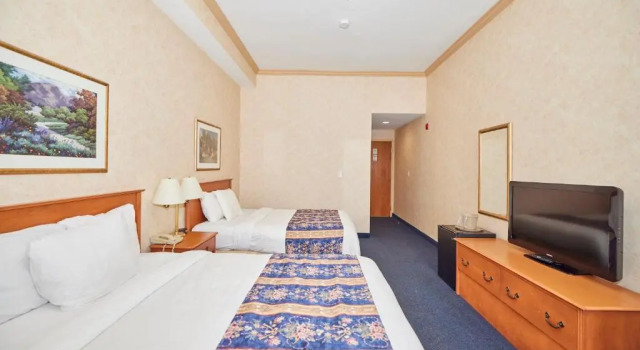 Четырёхместный номер Standard The Glengate Hotel & Suites
