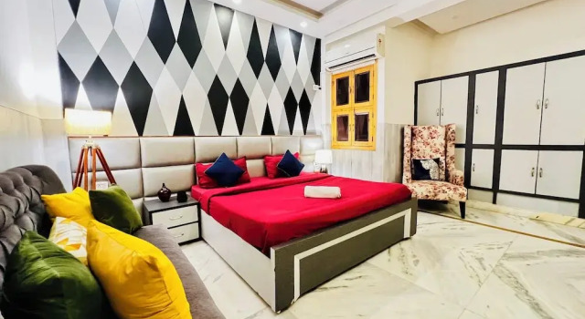 Номер Standard Divine Inn Hotel Near Rajouri Garden Main Market