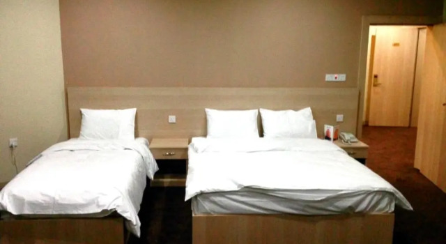 Habitación triple Estándar Fareeq Hotel