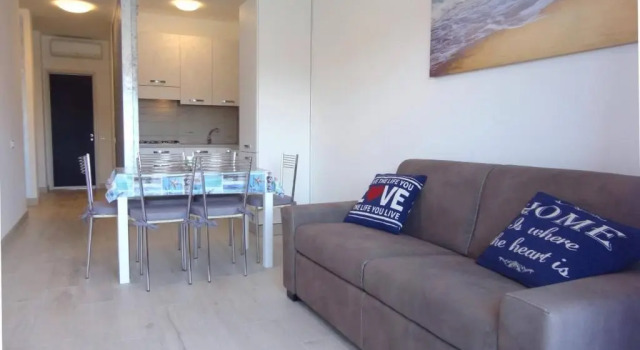 Modern Flat for 6 With Shared Pool, Забронировать Отель Каорле Линьяно-Ривьера