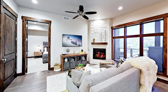 3793 Blackstone Drive Condo #1B by the Gondola 2 Bedrooms 2.5 Bathroom, Varaa Huoneisto  