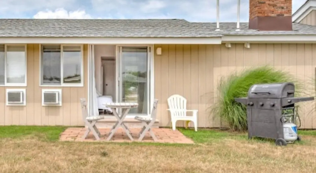 Бунгало Deluxe Unit 12 Deluxe Dbl Queen - Bungalows at Common Ground