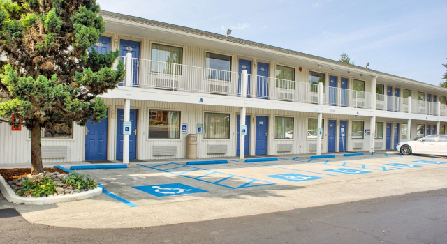 Motel 6 Seattle South, Book Motel Hoteller i SeaTac med pool, Swimmingpool