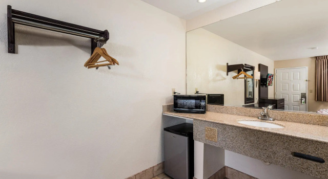 Номер Superior Red Roof Inn Stockton