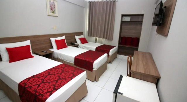 Трёхместный номер Standard Carlton Express - Antigo Plaza Hotel