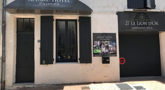 Apparthôtel 27 le lion dor, Забронировать Отель Отели Малосен с бассейном, Бассейн