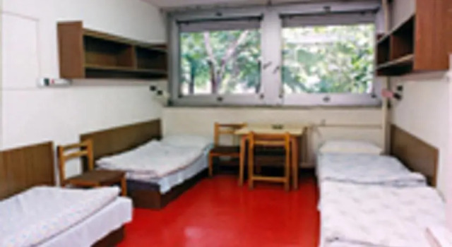 Universum Hostel, Varaa Hostelli 11. Újbuda 
