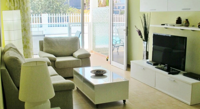 Golden Beach nr 2, Ground Floor Apartment With a Lovely Pool