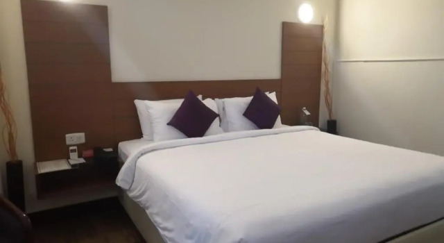 Люкс Presidency Kochi City Centre