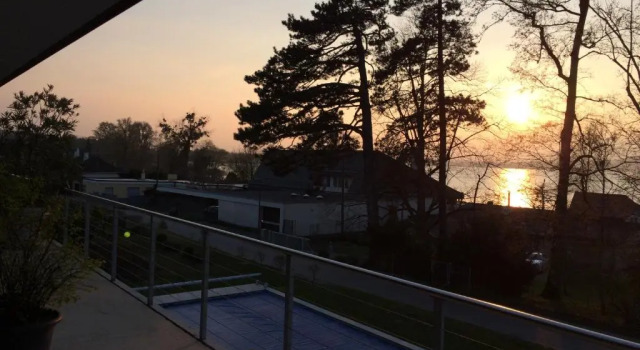 Standard Kahden hengen huone parvekkeella järvinäköala Morat Gäste Zimmer