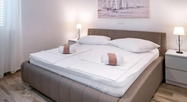 Apartments Villa Oceanus, Prenota Appartamento Hotel a Isole Quarnerine con parcheggio, Parcheggio