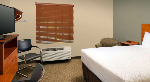 Двухместный номер Standard WoodSpring Suites Allentown