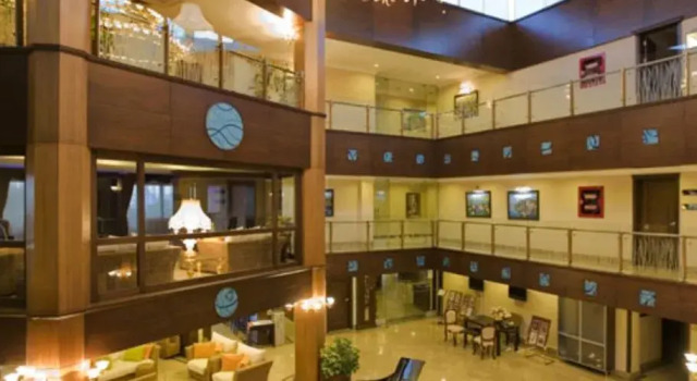 Latanya Park Resort 