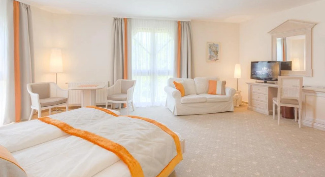 Kurhotel Leonardo, Prenota Hotel Hotel a Waldviertel con piscina, Piscina
