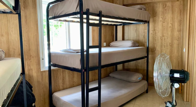 La Perla de Lujo - Hostel, Varaa Hostelli Hotellit Madridin maakunta pysäköinnillä, Pysäköinti