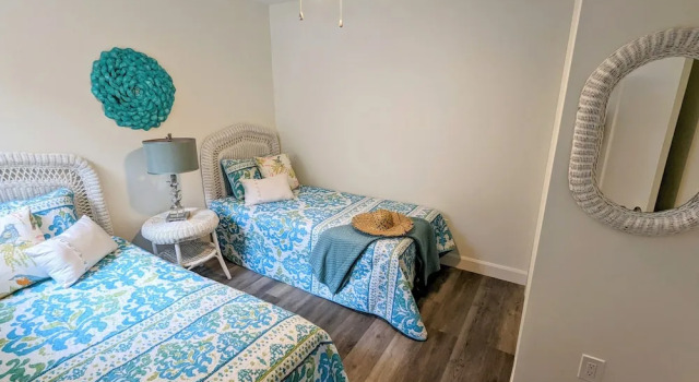 Номер Standard с 3 комнатами с видом на воду Great Blue Resorts - McCreary's Beach