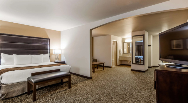 Двухместный люкс Best Western Oak Meadows Inn