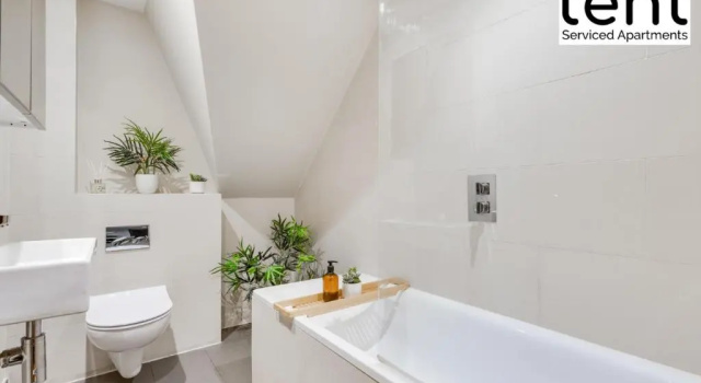 Апартаменты Bright, Stylish Two Bedroom Apt in Town Centre with Free Parking at Tent Serviced Apartments Chertsey