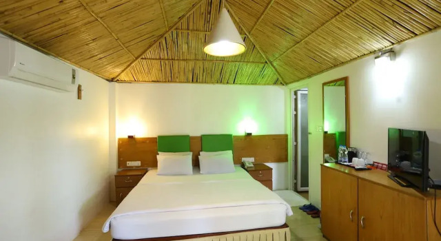 Deluxe Hütte mit Seeblick Rangauti Resort