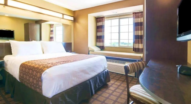 Люкс Microtel Inn & Suites by Wyndham Macon