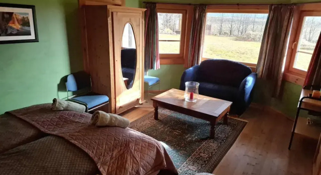Трёхместный семейный номер Standard с видом на сад Alfasteinn Country Home Guesthouse