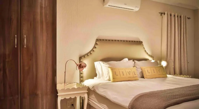Cabana Accommodation @ Van's