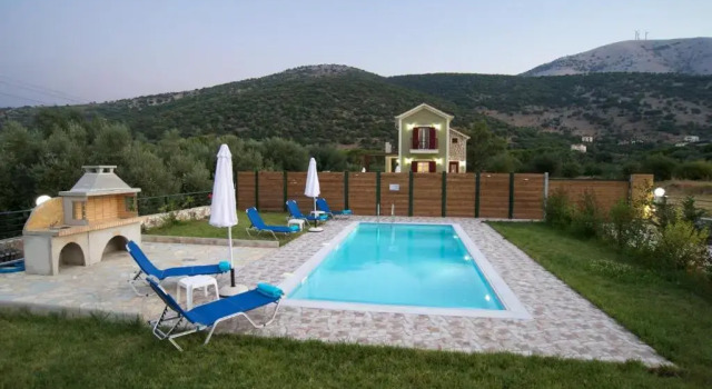 Regina Ioanna Villas, Buchen Sie Hotel Agia Efimia Griechenland