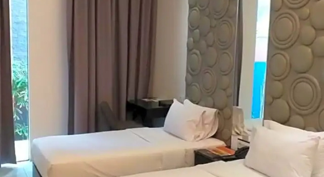 Camera Superior FM7 Resort Hotel - Jakarta Airport