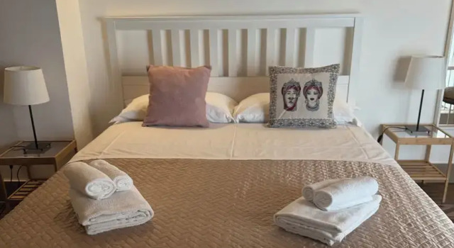Qori Sicilian Stay, Забронировать Отель Катания Сицилия, рядом с Парк Вилла Беллини