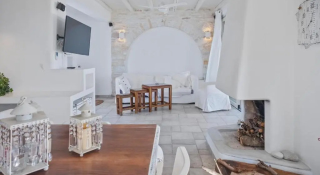 Scenic Seaview villa at Faragas, Prenota Villa Aliki Paro