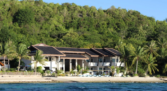 Luksusowy pokój Emoha Dive Resort