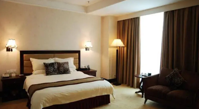 Cheerful Hotel, Rezervasyon Otel Guangdong otoparklı oteller, Otopark