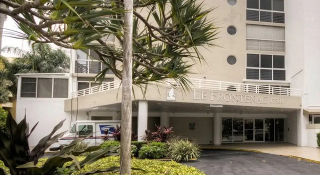 Le Frontenac 101 - Condo 2 People, Sunny Isles, Varaa Hotelli Hotellit Miami Beach uima-altaalla, Uima-allas