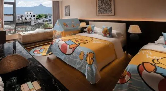 Семейный тент с видом на горы Bamboo Boat Snow Mountain Resort Lijiang Gucheng