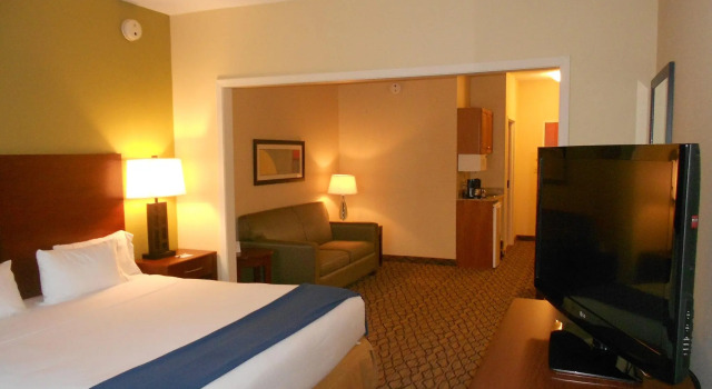 Двухместный люкс Holiday Inn Express & Suites Lancaster by IHG