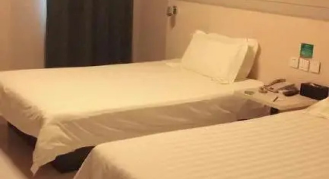 Семейный номер Standard Jinjiang Inn Dongguan Nancheng Xiping Subway Station
