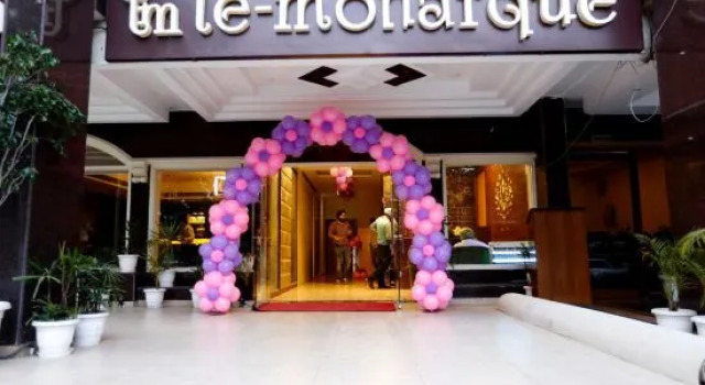 FabHotel Le Monarque Piccadily Chowk, Varaa Hotelli Hotellit Chandigarh Region aamiaisella, Aamiainen