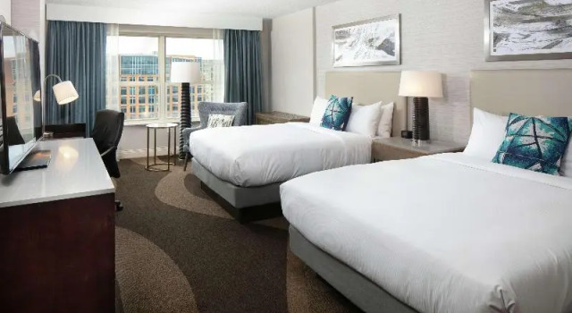 Номер Deluxe с видом на озеро Hilton Madison Monona Terrace
