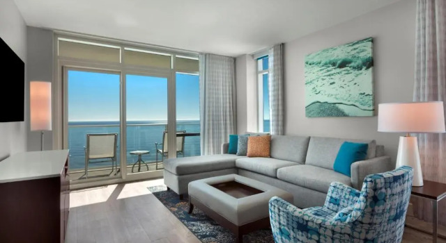 Люкс с 3 комнатами oceanfront Hilton Grand Vacations Club Ocean 22 Myrtle Beach