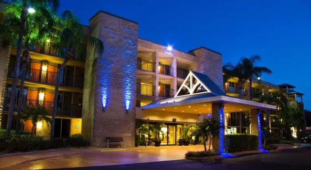 Четырёхместный номер Standard Spark by Hilton Sarasota Siesta Key Gateway