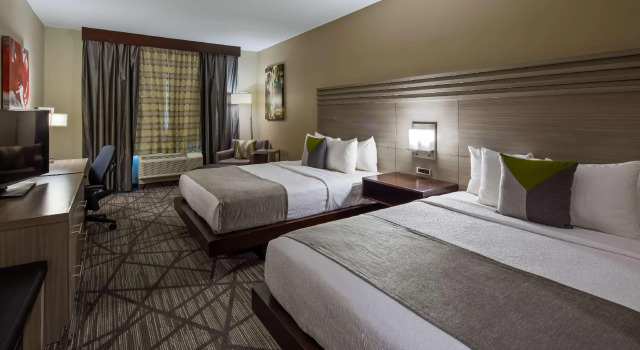 Четырёхместный номер Standard Comfort Inn & Suites Houston I-45 North - IAH