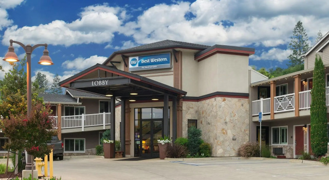 Кровать в общем номере BEST WESTERN the Inn of Los Gatos