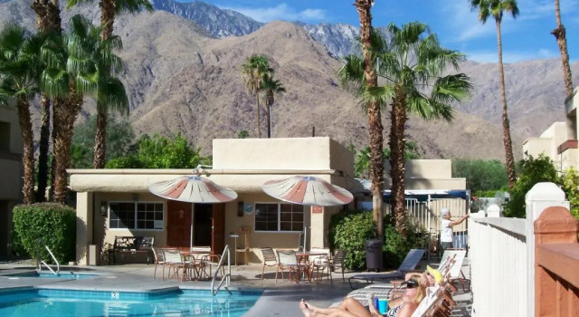 Вилла Desert Vacation Villas