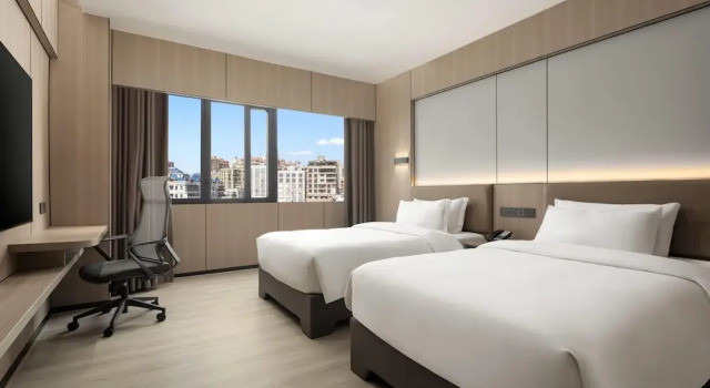 Двухместный люкс Deluxe Days Inn by Wyndham Zhanjiang Economic Development Zone