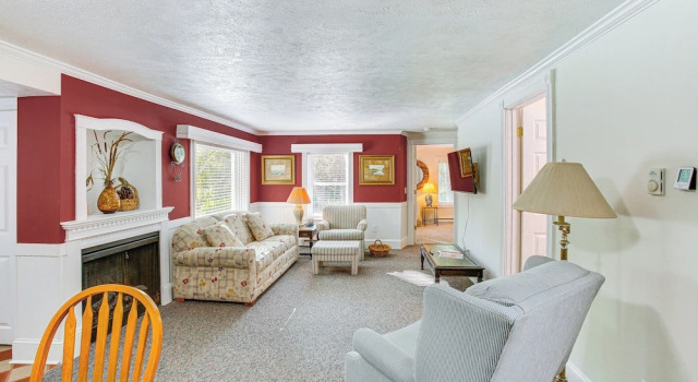 Relax Fireside! Frankfort Apt Near Dtwn & Beaches, Varaa Hotelli Frankfort Michigan