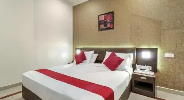 Hotel Samudra Theeram by OYO Rooms, Rezerwuj Hotel Kuttipuram Nowe Delhi