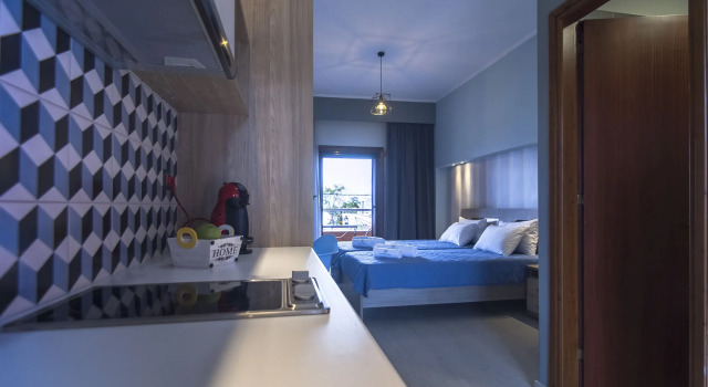 Ano Aparthotel