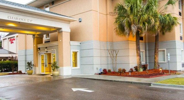 Comfort Inn & Suites Charleston Airport Convention Center