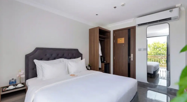 Двухместный номер Deluxe с балконом STELLA Hotel & Apartment